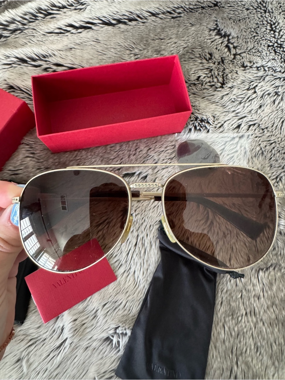Valentino Aviator Sunglasses - Picture 6 of 6